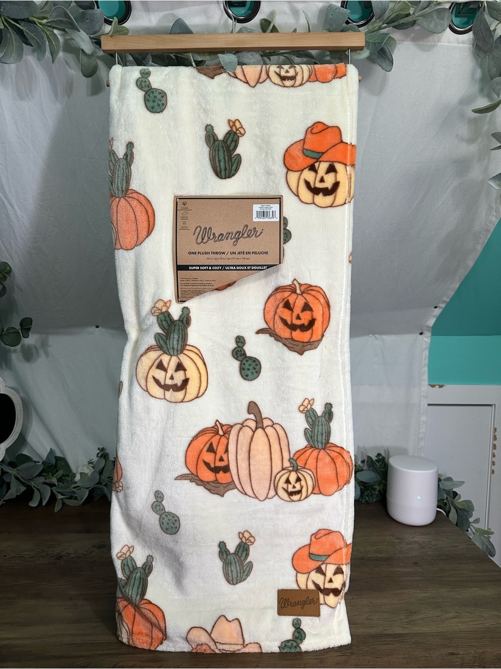 Wrangler Pumpkin & Cactus Plush Throw - Cream, Orange & Green